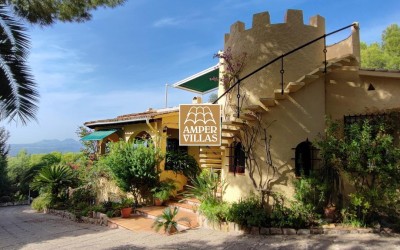 Magnificent villa with beautiful views and privacy in Sierra  Altea Golf.